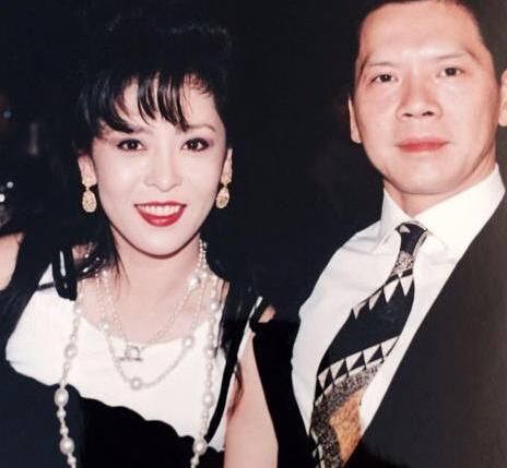 郭碧婷产子细节曝光: 医院简陋宝宝物品敷衍，生产中向太根本不在