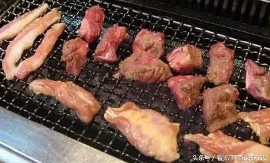 吃自助餐遇到这种肉可要避开这些食物