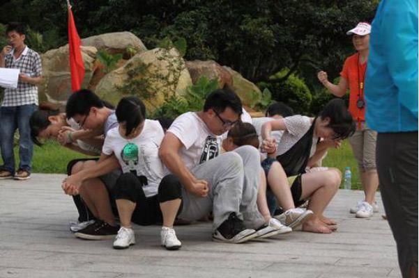 百川汇海可撼天,众志成城比金坚,这个游戏让团