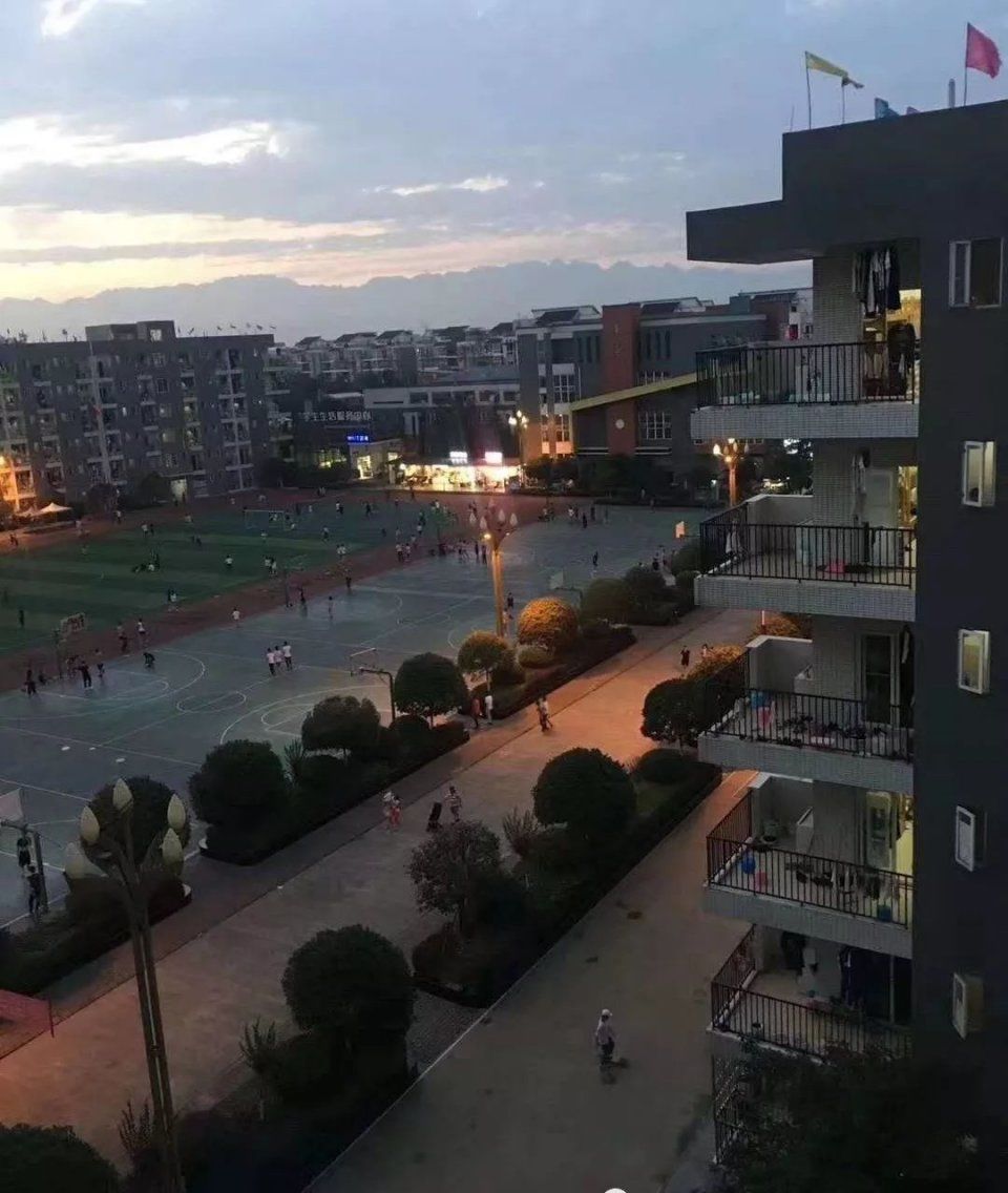 特大喜讯:宜宾高铁2018年底通车,高铁来宜宾招