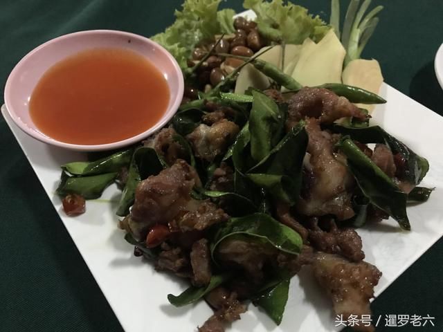 全家在曼谷吃顿泰餐，没螃蟹、没大虾、没硬菜，一桌花了400元！