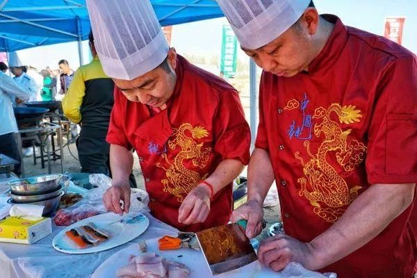 磴口县第四届黄河鱼健康美食烹饪大赛圆满落幕 太好吃!不想回家