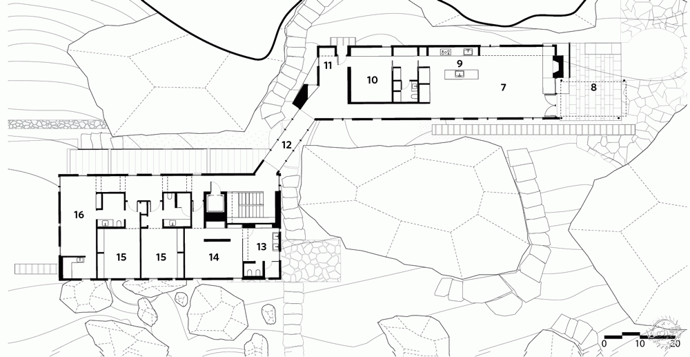 Maxpro｜栖息在山岩之中的镜面住宅