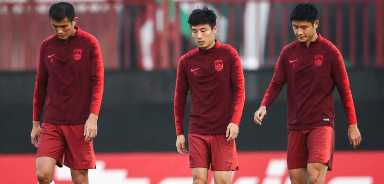 中国杯开赛在即国足仍无主帅 绯闻教练均有合