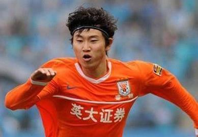 补时进球的周海滨,18岁就入选国家队辉煌无比