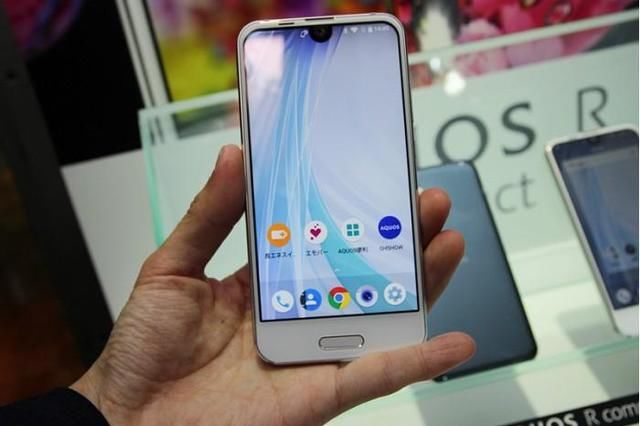 4.9寸全面屏帅呆,但这个下巴是咋回事