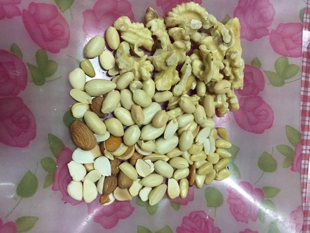 宝宝这样吃坚果,营养美味又安全,保证吃不成肺