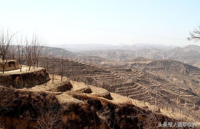 我家住在黄土高坡，难黄土高坡是指黄土高原吗