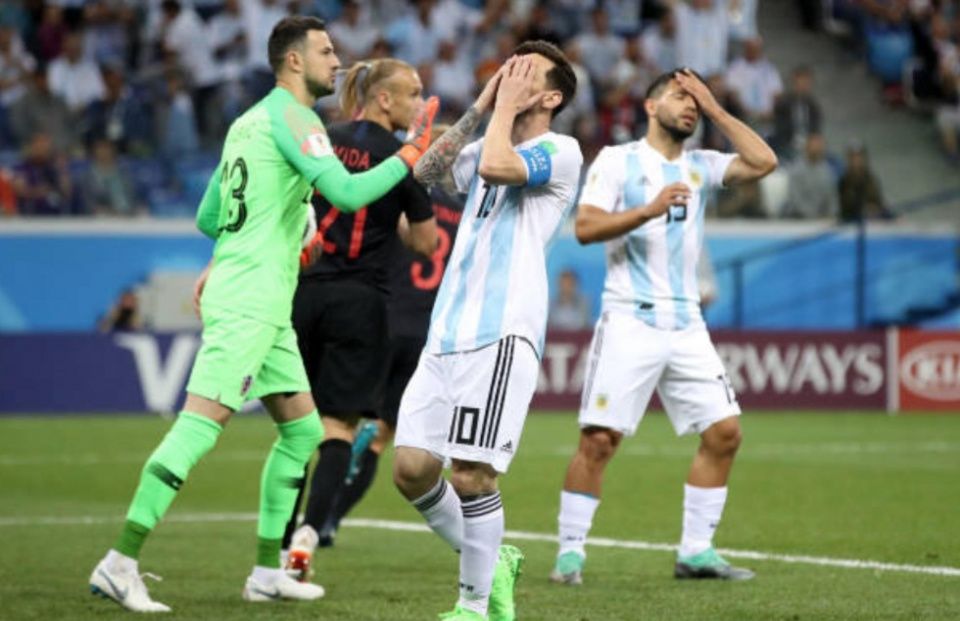 阿根廷惨败濒临出局!梅西31岁生日收最坏消息