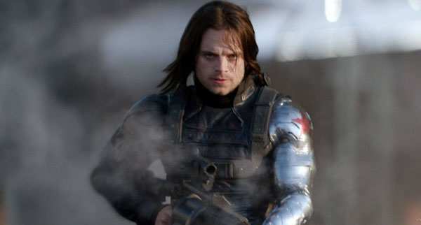 复联4:美队为什么把盾牌给猎鹰?明明冬兵比他