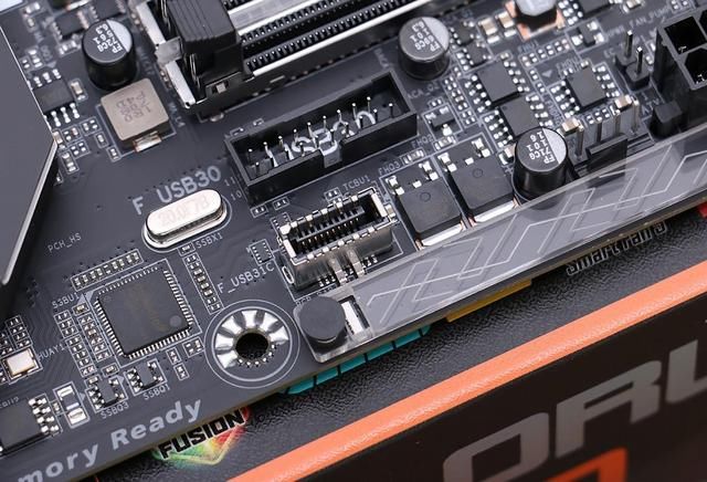 绝代双雕,技嘉两款 Z370 AORUS 系列主板开箱