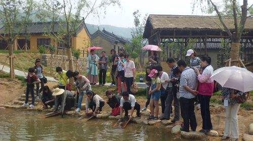 这个小镇每月投放20万黄金沙，花80元随意淘，淘到归个人