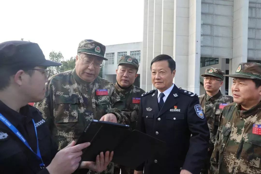 江苏省消防总队周详总队长出席南京2018年第