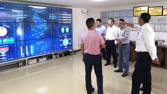 四川产业振兴基金公司杨旭先生一行考察联颐集