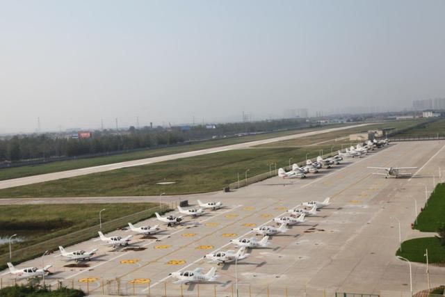 开飞机啦！中航工业游，让您的孩子0距离体验航空科技！