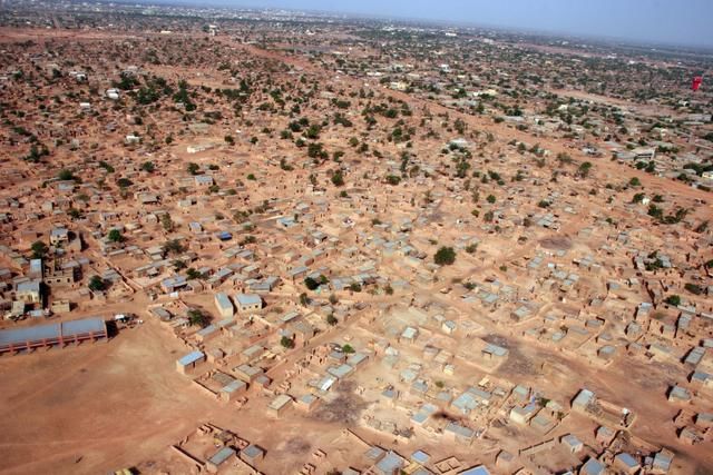 划分为45个省的布基纳法索