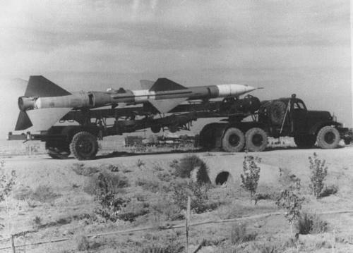 冷战时期的疯狂,给防空导弹装上核弹,一颗就能