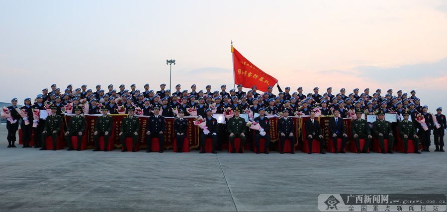 燃情 | \＂广西战狼\＂载誉归来!“蓝盔战士”们，欢迎你们回家!