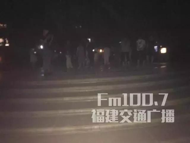 福州一4岁男孩从14层楼家中坠亡，妈妈哭成了泪人！