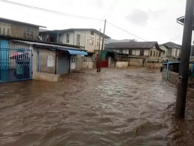 缅甸南兰、东枝、贵慨多地遭大暴雨袭击，受灾严重