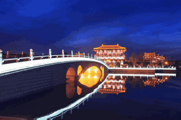 不用秉烛夜游的我们，有多幸运？