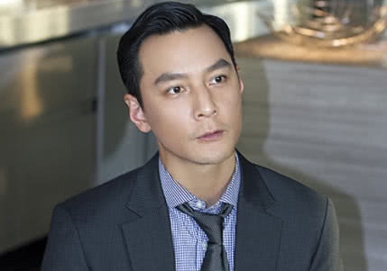 都说吴彦祖很帅,那他能帅到啥程度?看到18岁照