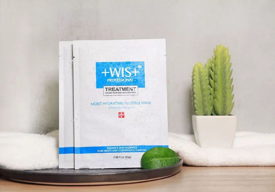 再靠近一点点,就让你牵手。