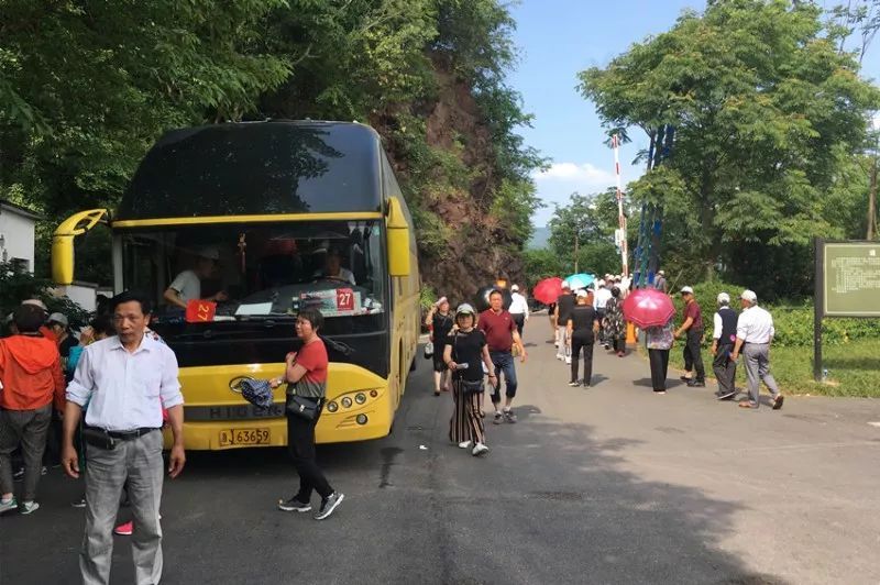 全国首个“中国气候宜居城市“迎来首个千人旅游团！