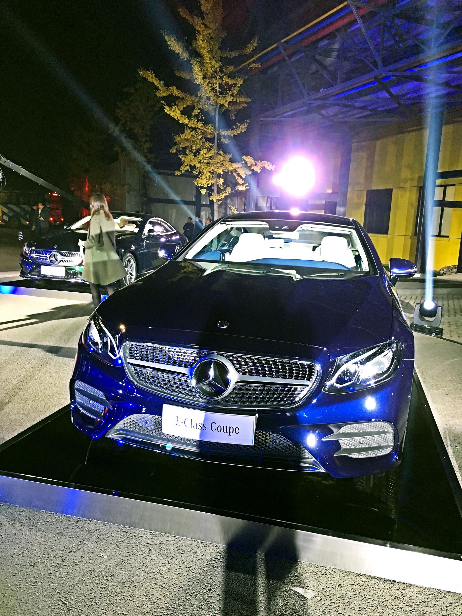 胡军硬汉风的Jun By Yo与自由的Dundas,时装周