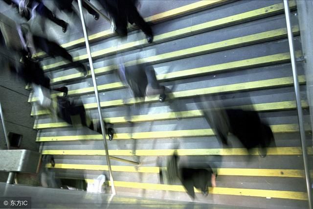 为什么大多数人宁愿在国企拿3000工资,却不愿辞职?原因太残酷
