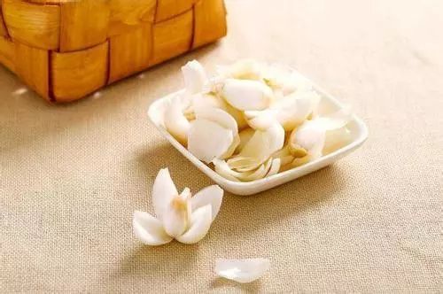 它被称为蔬菜人参,润肺败火止咳化痰,比吃药