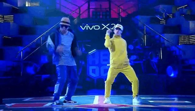 王嘉尔炫酷开场舞引爆全场,宋茜:还没看够呢!鹿