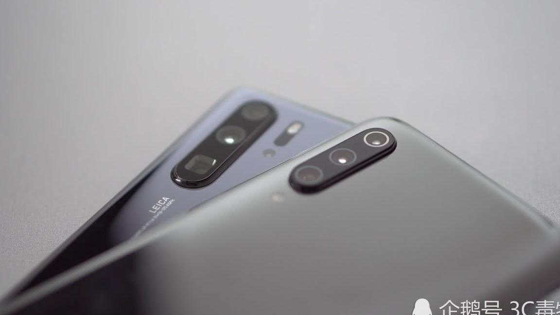 黑洞照片被手机厂商恶搞 华为P30和小米9不拍