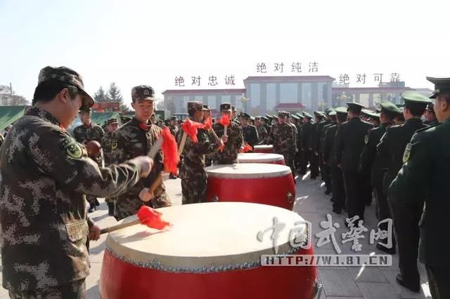 军营“美食一条街”,官兵吃啥都免费 “摊位”口味多好吃