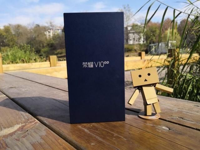 荣耀手机良心价,麒麟970+128GB,比华为Mate