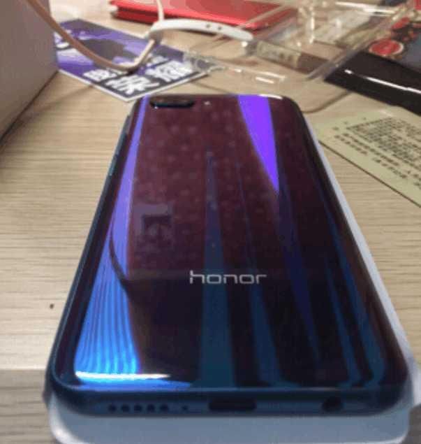 零差评!华为荣耀10评价出炉,我们来看看网友是