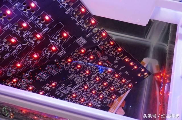 装饰灯怎么拆卸 t019706f02e8122f729.jpg