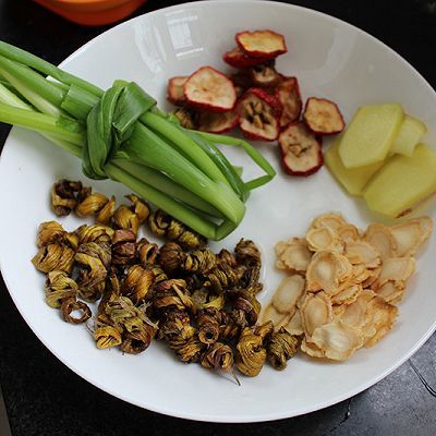 西洋参石斛乌鸡汤