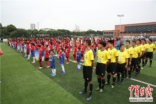 2018年全国青少年校园足球夏令营在成都开营