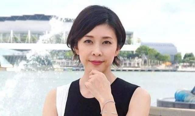 竹内结子去世,木村拓哉闻讯在片场发呆哭喊,化妆师为其处理眼肿