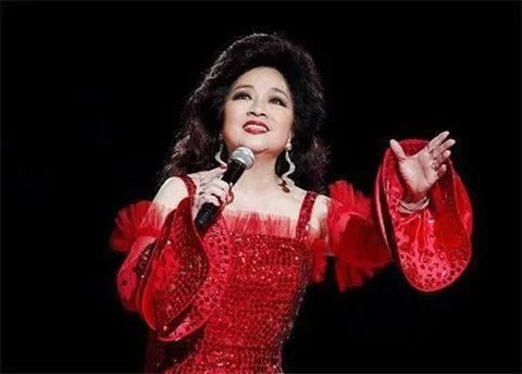 365bet体育网:她曾受刘德华周润发跪拜,为国籍放弃婚姻 365bet体育网:她曾受刘德华周润发跪拜,为国籍放弃婚姻