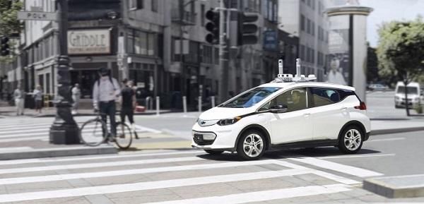 苹果软件频现安全漏洞;共享单车企业用户信用