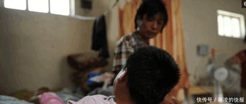 山东临沂女孩犯病时像狼一样撕咬, 说些与年龄