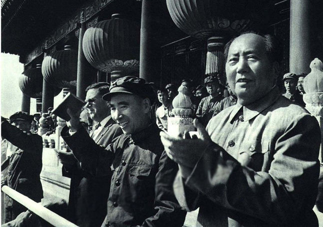 林彪坠机，毛主席得知后问了汪东兴五个问题，问后偷偷落泪