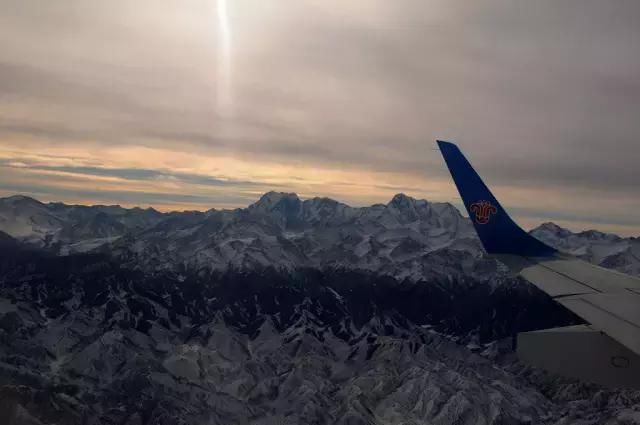 新疆有座被众人膜拜3000多年的神山，美的逆天了！