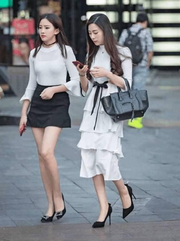 街拍:身材和颜值都很好的美女,潇洒的脚步气场十足_【快资讯】