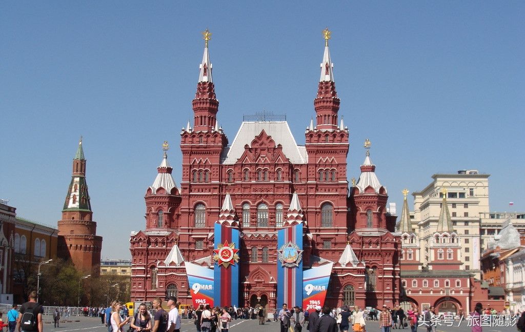 媲美中国的天安门广场，这是俄罗斯哪里?