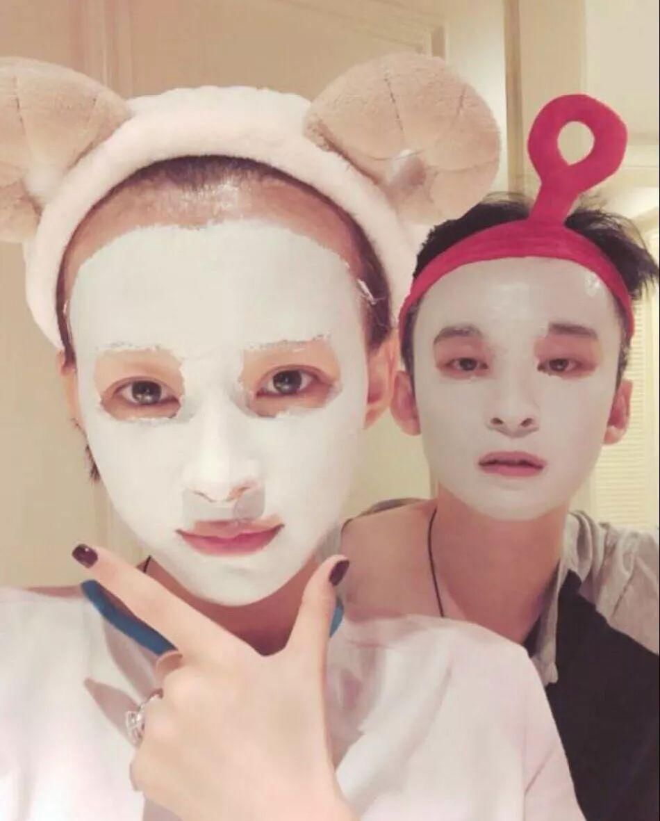 明星夫妻日常撒糖:董子健去北极,张杰歌中有谢