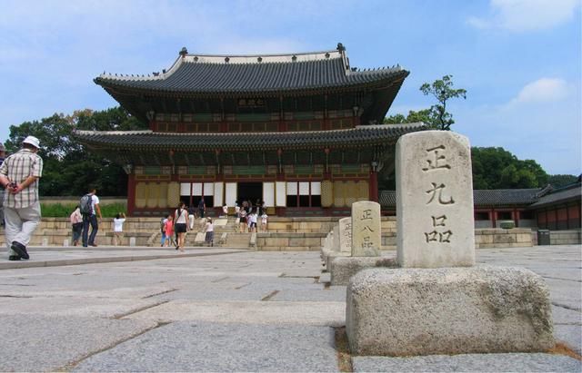 韩国昌德宫门票减半，中国游客就是不去，商家气晕街头