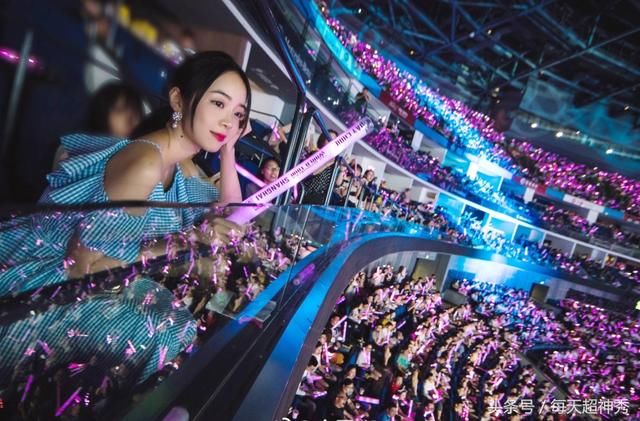 LPL余霜晒自拍,明天抵挡RNG北京主场,网友:真